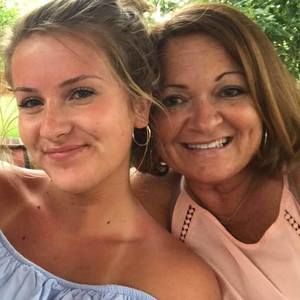 Meet your Posher, Rebecca